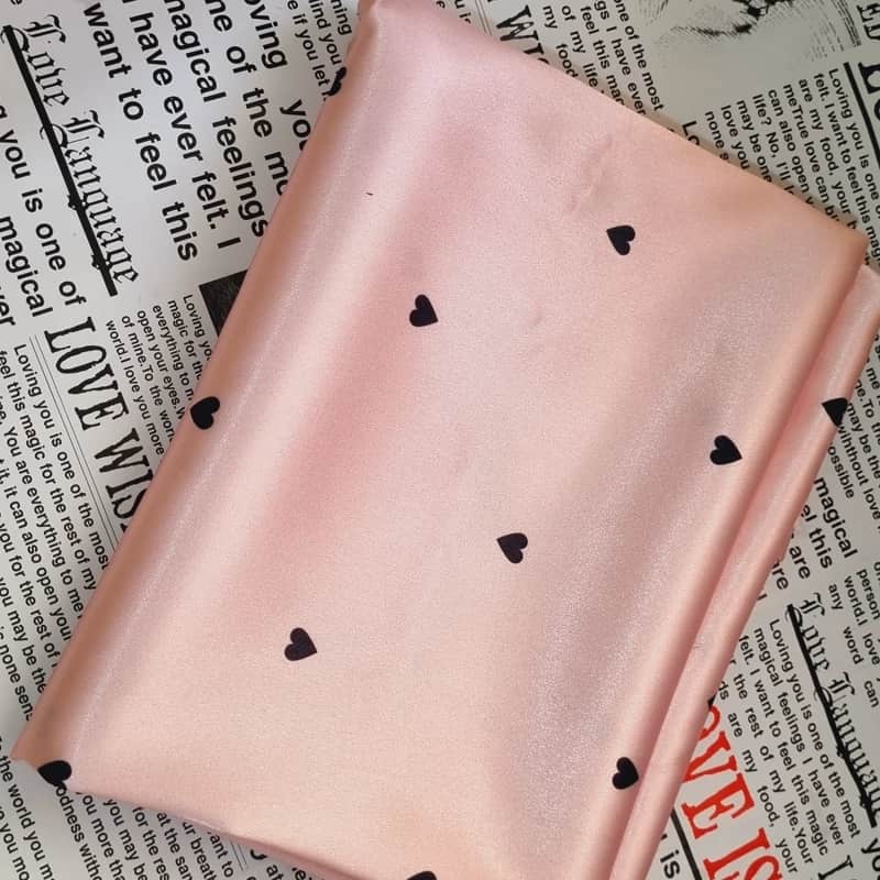 تصویر 3 از روبالشتی صورتی مناسب انواع سرویس خواب