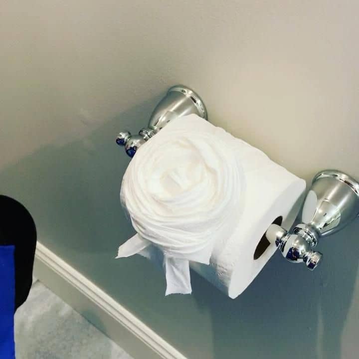 دستمال توالت هنگر دار ویژه سرویس‌ های مدرن