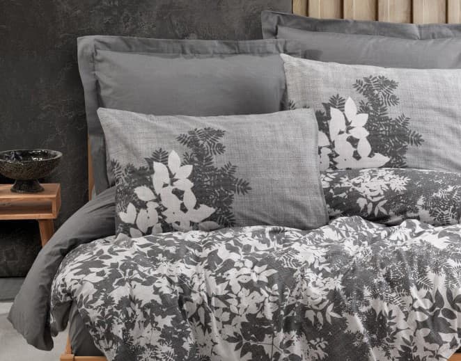 تصویر 1 از روبالشتی رنگ طوسی مناسب خواب راحت شبانه