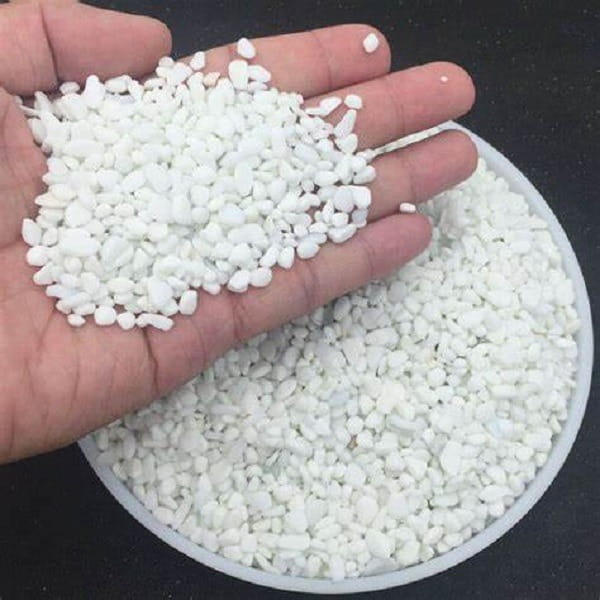 تصویر 2 از پوکه صنعتی پرلیت حجت آباد بافت سبک و مقاوم