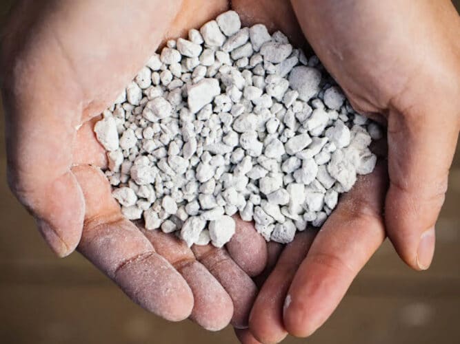 تصویر 1 از پوکه صنعتی سیلیس محصول ممتاز برای بهبود استحکام سازه