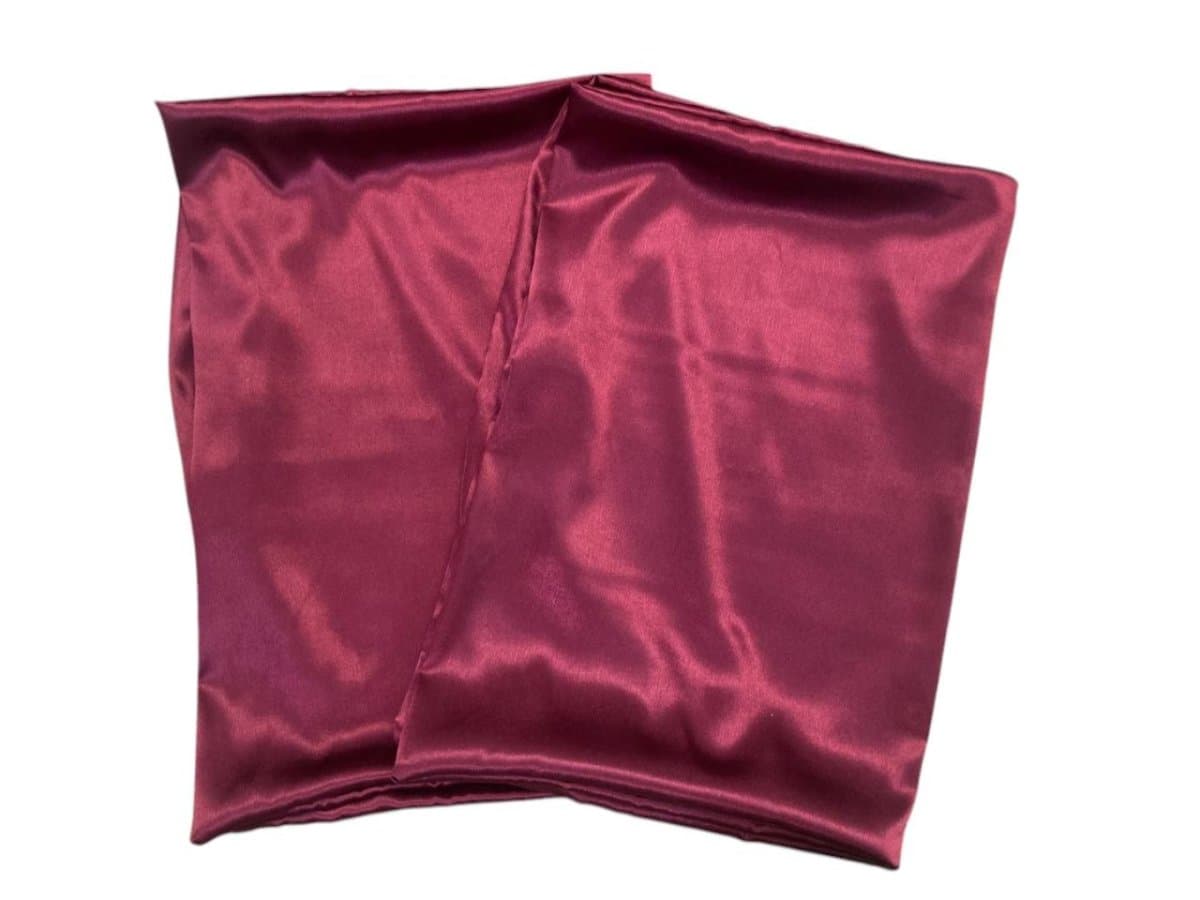 تصویر 1 از روبالشتی ساتن زرشکی با پارچه مناسب شستشو