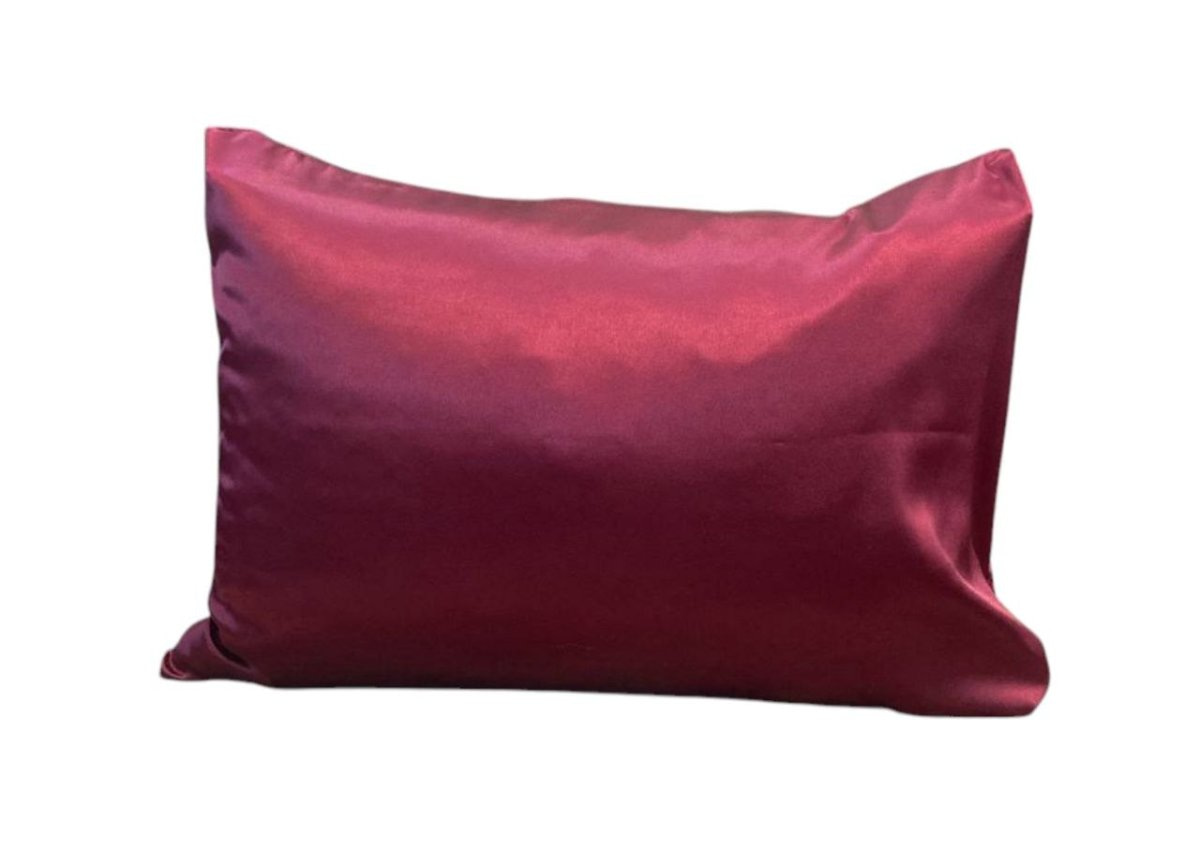 تصویر 2 از روبالشتی ساتن زرشکی با پارچه مناسب شستشو