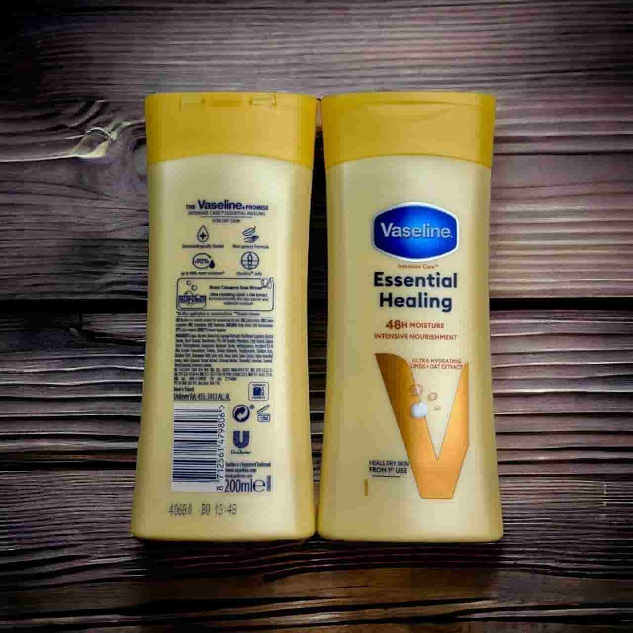 وازلین زرد نرم‌ کننده عمیق محافظت‌ کننده در برابر خشکی