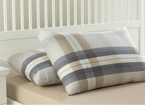 تصویر 2 از روبالشتی توتیا با ظاهر لطیف و چشم‌ نواز