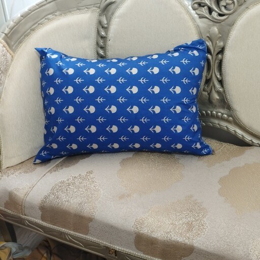 تصویر 3 از روبالشتی آبی هماهنگ با دکور اتاق خواب