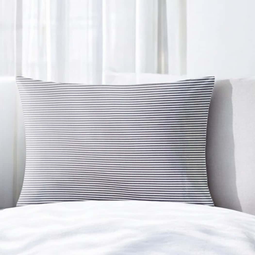 تصویر 1 از روبالشتی راه راه با پارچه قابل شستشو