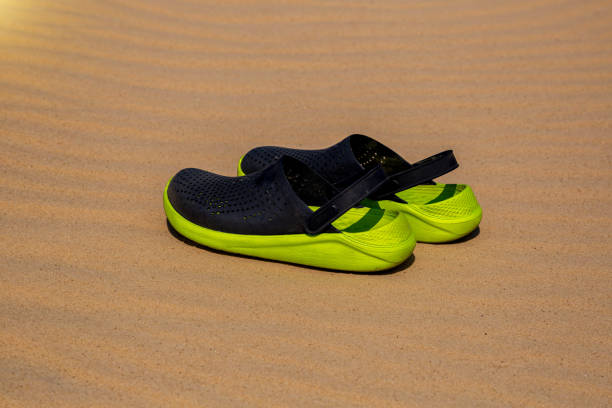 تصویر 5 از صندل اسکیچرز با زیره ضد لغزش مناسب استفاده روزمره