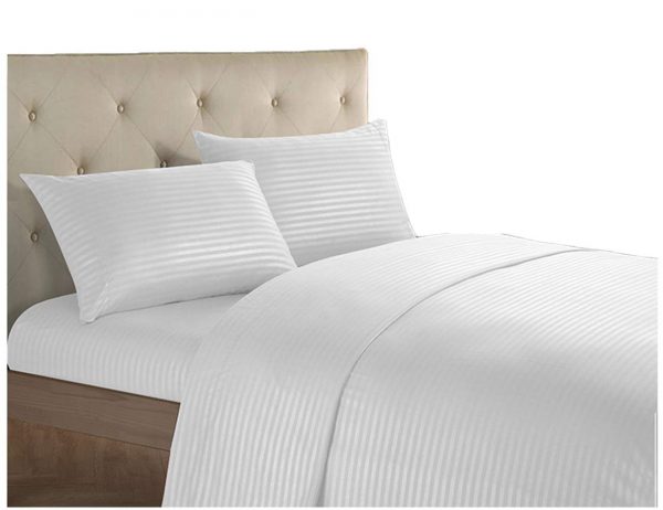 ملحفه روانداز هتلی از جنس کتان با بافت نرم و لطیف