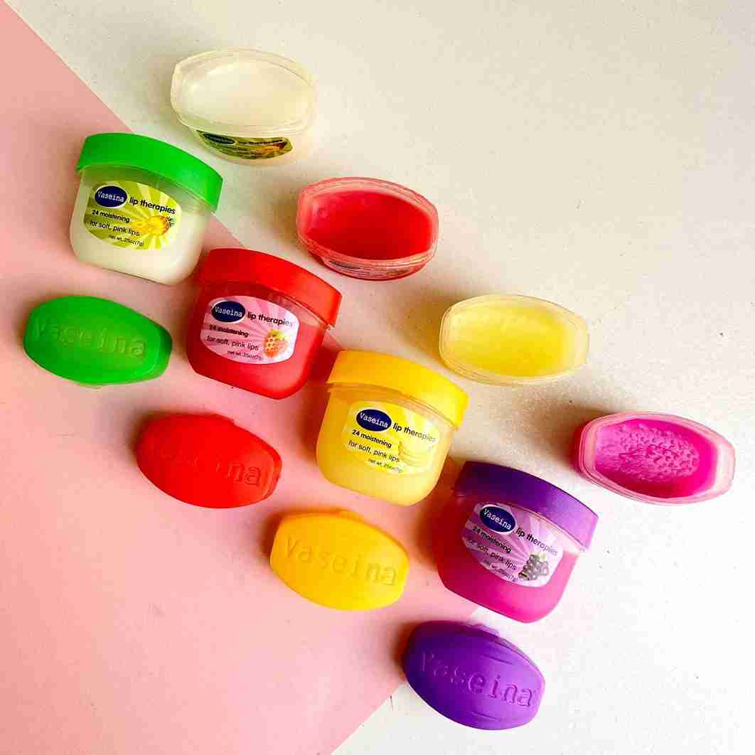 وازلین رنگی مناسب آرایش و مراقبت از پوست