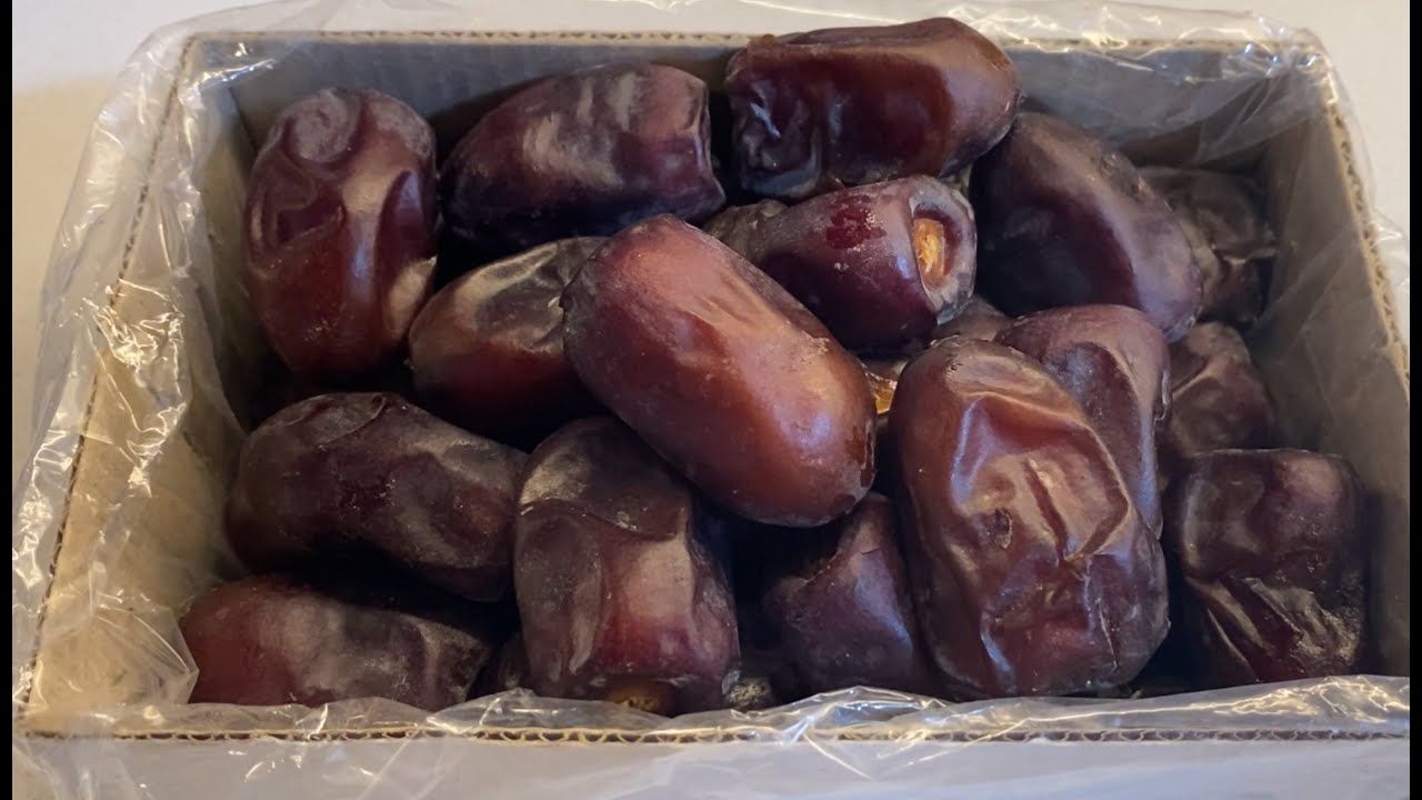 تصویر 1 از خرما مضافتی پانی تازه برداشت شده و دستچین