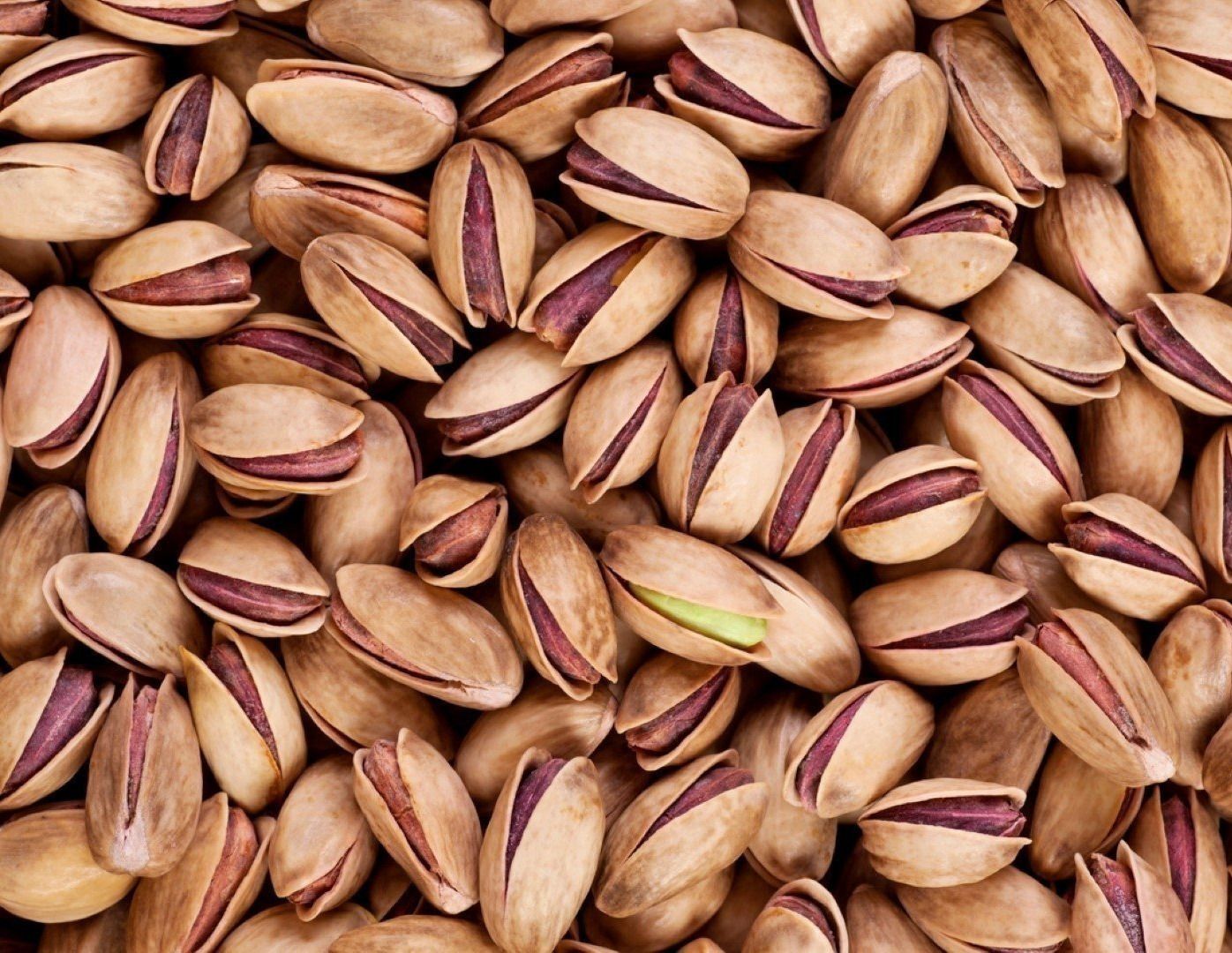 تصویر 4 از پسته اکبری ریز با طعم اصیل ایرانی و کیفیت بینظیر