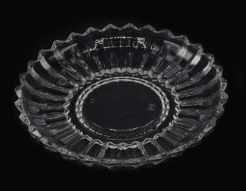 تصویر 2 از پیش دستی شیرینی خوری بلور با لبه های صاف و ظریف