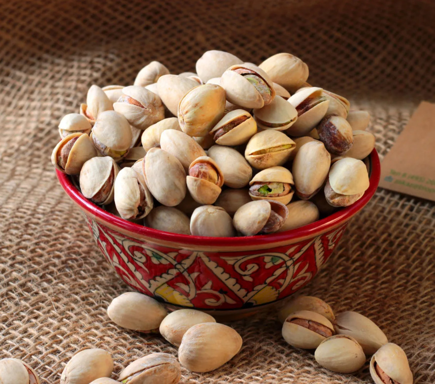 تصویر 4 از پسته احمد آقایی درشت امسالی با خندانی طبیعی و پوسته روشن