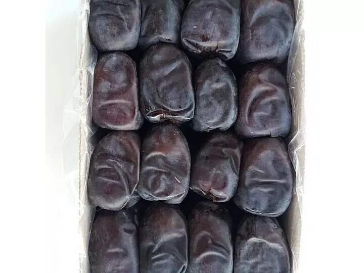 تصویر 4 از خرما مضافتی درشت با اندازه قابل توجه و بافت ویژه