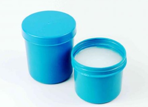 تصویر 3 از وازلین صنعتی برای حفظ و نگهداری انواع ماشین آلات صنعتی