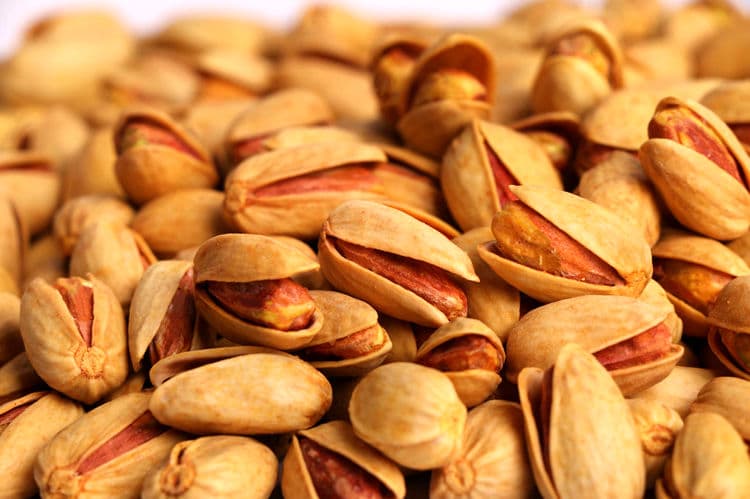 پسته احمد آقایی صادراتی با ظاهر یکنواخت و کیفیت بالا