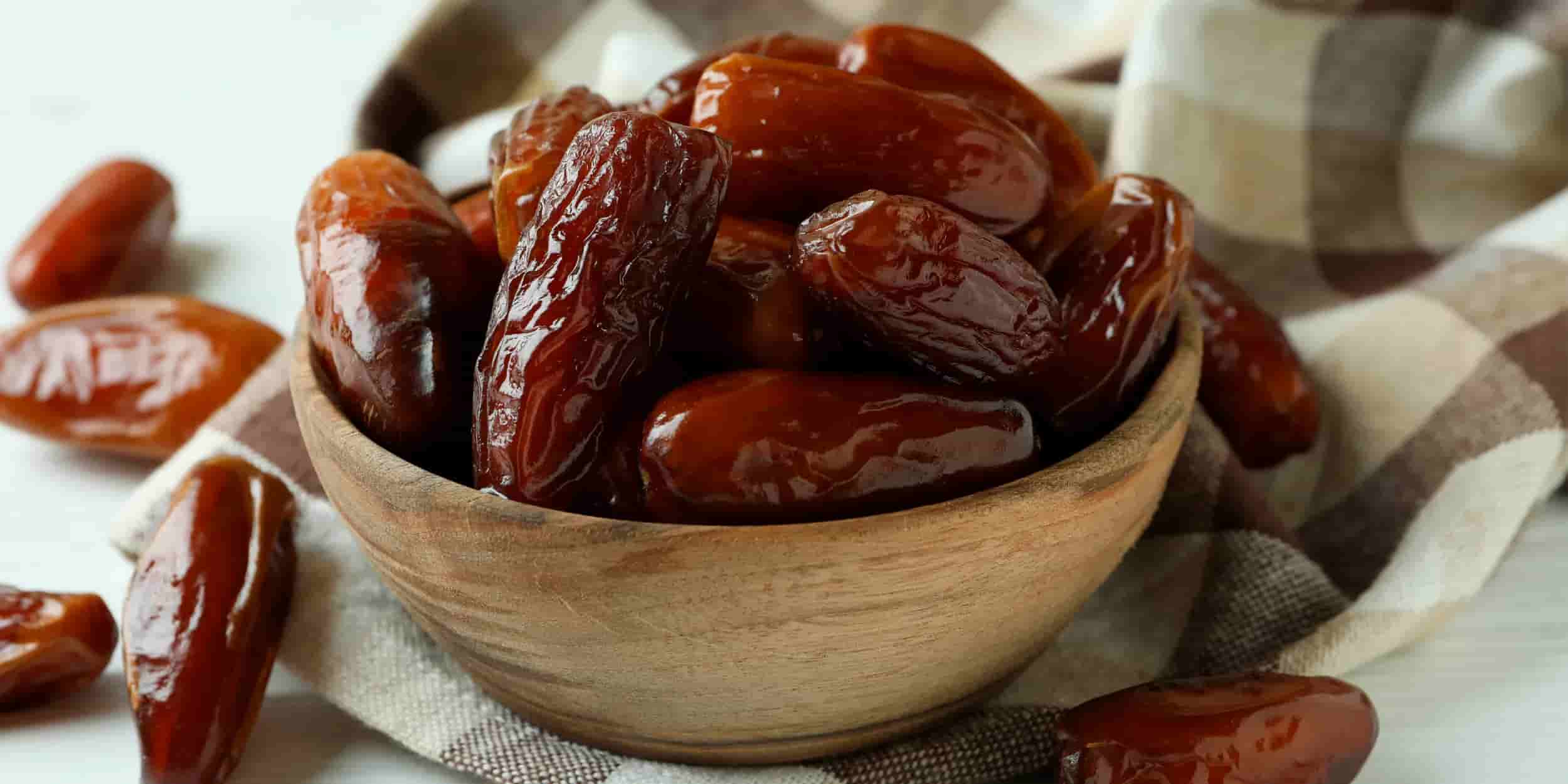 تصویر 3 از خرما مضافتی سراوان با شرایط اقلیمی گرم و طعم خاص