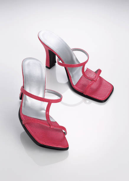 تصویر 4 از صندل پاشنه دار در سایز های مختلف مناسب فرم پای متفاوت