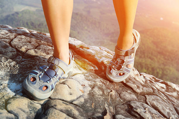 تصویر 2 از صندل طبیعت گردی با کفی ارگونومیک و کاهش فشار در پیاده روی طولانی