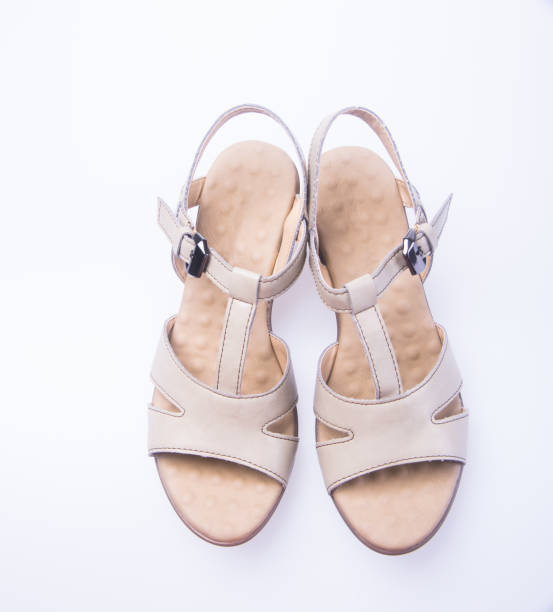 تصویر 2 از صندل تابستانی زنانه با بند قابل تنظیم و فیت مناسب انواع فرم پا