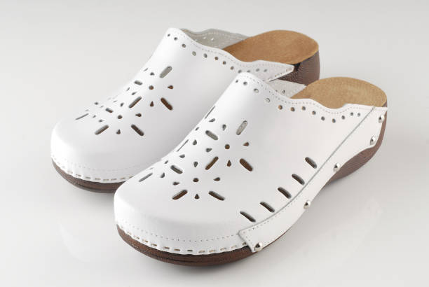 تصویر 5 از صندل جلو بسته زنانه با طراحی ایمن و جلوگیری از ضربه به پنجه پا