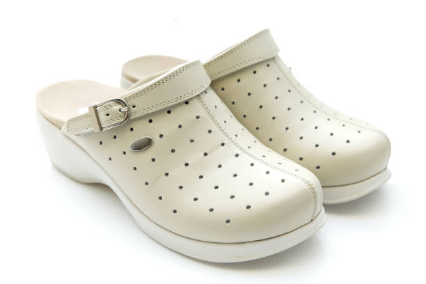 تصویر 3 از صندل جلو بسته زنانه با طراحی ایمن و جلوگیری از ضربه به پنجه پا