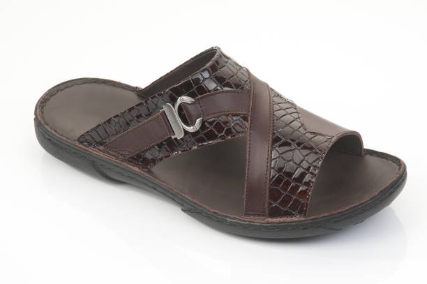 تصویر 2 از صندل چرم مناسب فصول گرم با جریان هوای مطلوب داخل صندل