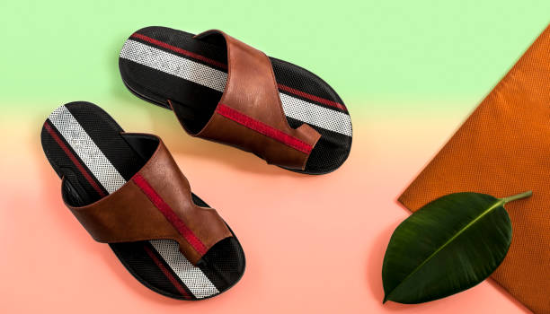 تصویر 3 از صندل چرم مردانه اصل با بند قابل تنظیم برای راحتی بیشتر پا