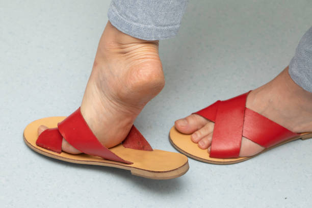 تصویر 2 از صندل چرم زنانه با زیره لاستیکی ضد لغزش و بادوام