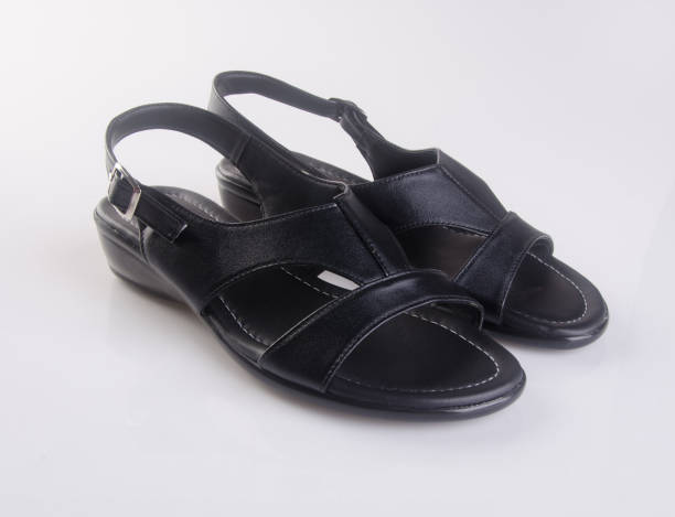 تصویر 5 از صندل چرم مشهد با کفی یو دی فوم سبک ضد فشار به پا