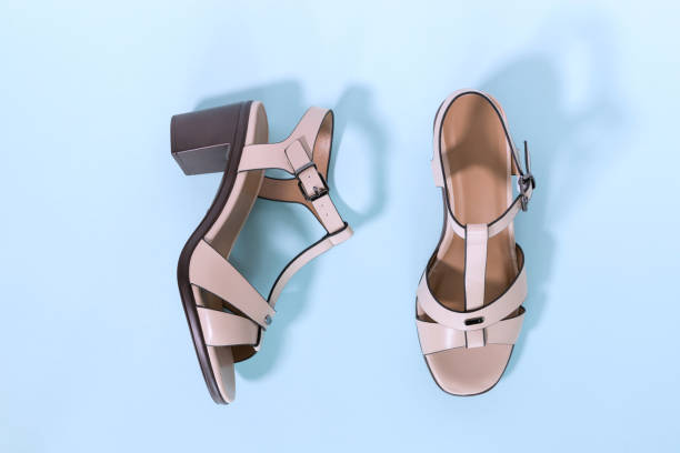 تصویر 3 از صندل چرم مشهد با کفی یو دی فوم سبک ضد فشار به پا