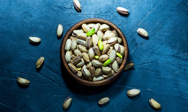 تصویر 2 از پسته احمد آقایی تازه برداشت امسال با طعم طبیعی و رنگ سبز