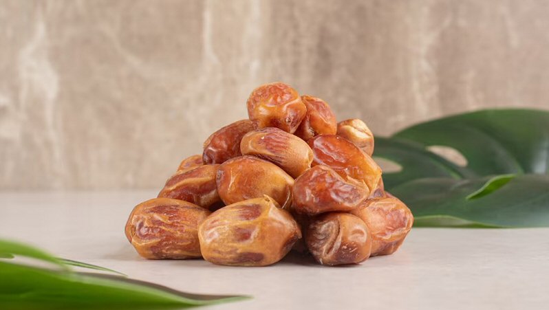 خرما زاهدی درجه یک شیرین و نرم با رنگ طبیعی