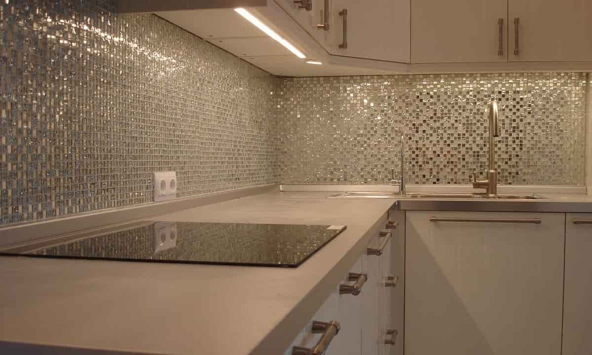 تصویر 1 از کاشی طرح دار شیک الهام گرفته از جزئیات ظریف برای دیوار داخلی