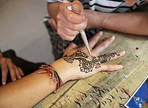 تصویر 3 از حنا پمادی طبیعی آسیاب ریز مناسب استفاده آسان