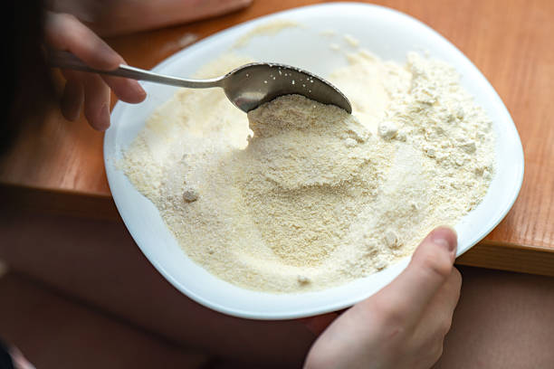 تصویر 5 از سویق کودک آی بانو با طعم های مختلف موز و توت فرنگی و غلات