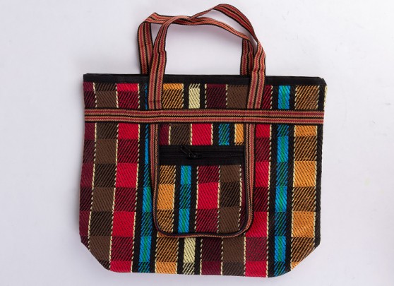 تصویر 3 از کیف مسافرتی گلیمی با کیفیت صادراتی و نقش های نوستالژیک