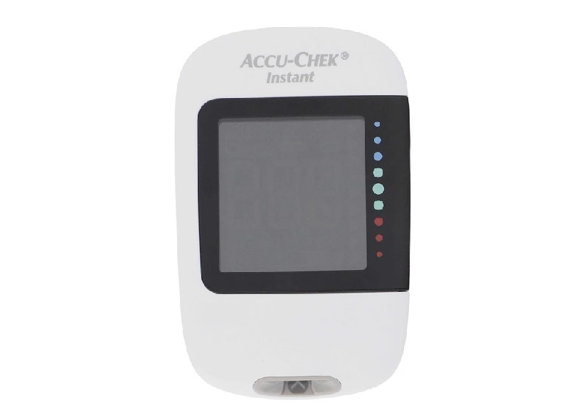 دستگاه قند خون اکیو چک با سامانه اندازه گیری دقیق و کاربری خانگی