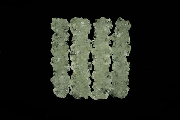 نبات سفید کریستالی شفاف با طعم دلنشین و کیفیت یکنواخت