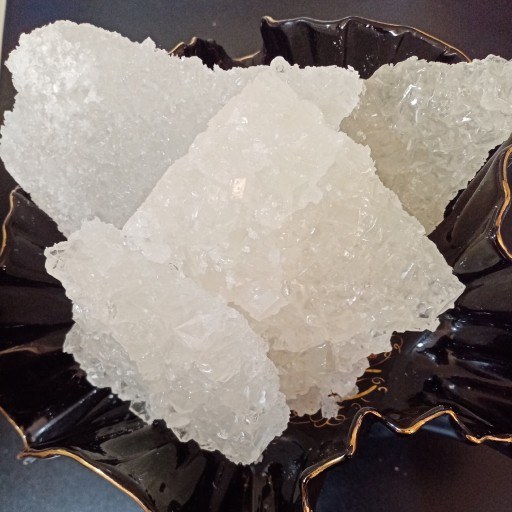 تصویر 2 از نبات تخته ای سفید ایرانی با شیرینی متعادل و ماندگاری بالا