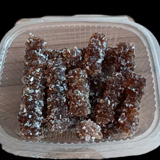 تصویر 2 از نبات قهوه ای نیشکر با رنگ جذاب و بدون افزودنی مضر