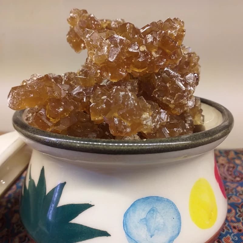 تصویر 4 از نبات قهوه ای نیشکر با رنگ جذاب و بدون افزودنی مضر