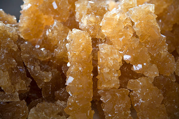 تصویر 2 از نبات زعفرانی شفاف مناسب پذیرایی و مصرف روزانه