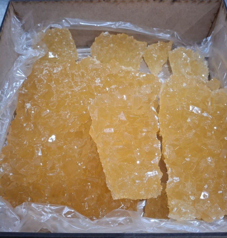 تصویر 3 از نبات فله یزد سنتی با کیفیت بالا و حل‌ شوندگی مناسب