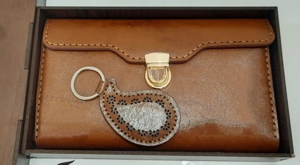 کیف پول چرم دستدوز با قیمت ارزان