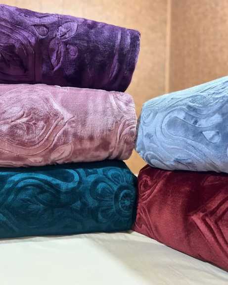 پتو یک‌ نفره سنگین وزن نرمینه در رنگ های مختلف