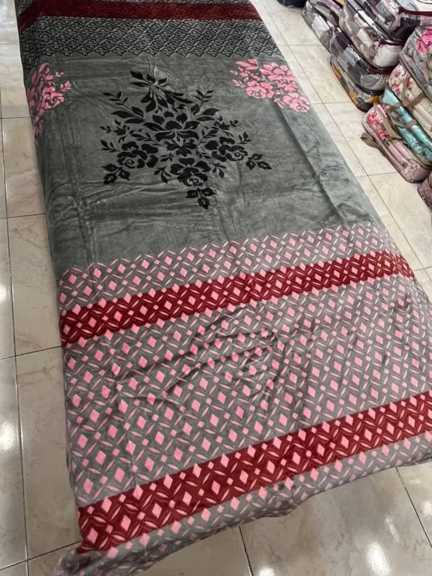 تصویر 5 از پتو مسافرتی یک نفره سروین با تنوع نقش و طرح