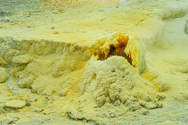 گوگرد آتشفشان طبیعی استخراج شده از معادن ایران