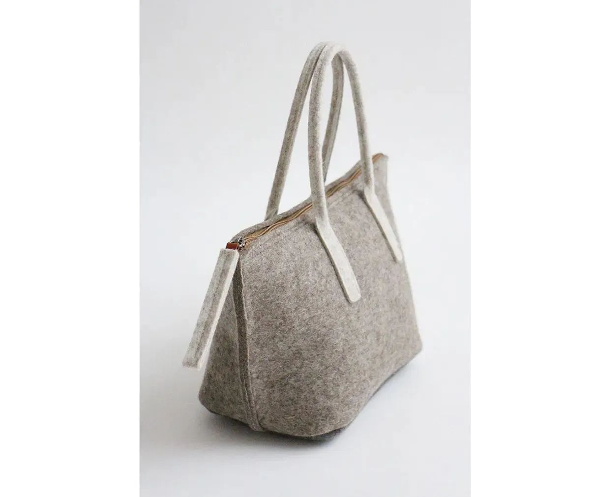 تصویر 3 از کیف نمدی دست ساز بسیار با دوام و اقتصادی